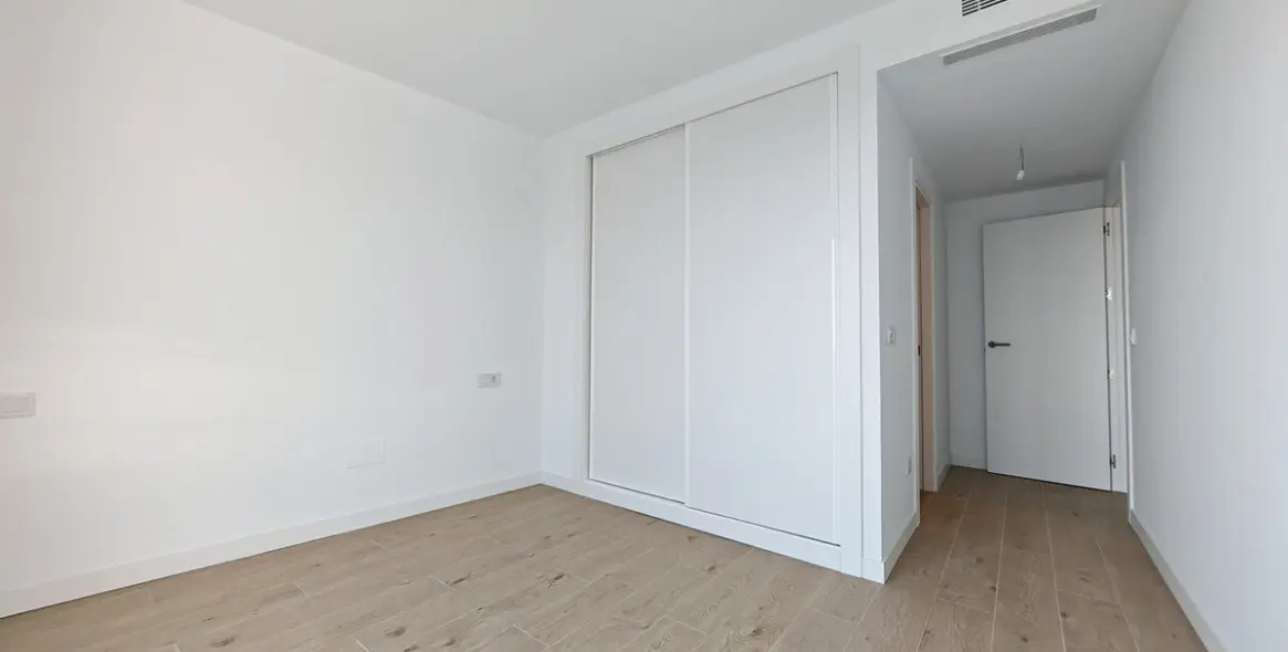 Sale of middle floor apartment in Estepona (district Estepona) 9