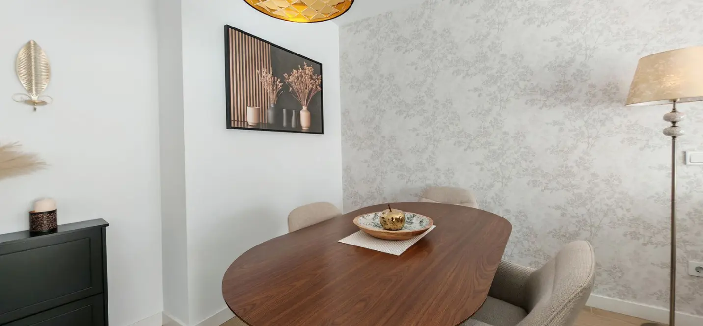 Sale of middle floor apartment in Estepona 4