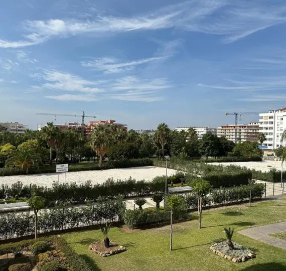 Продажа апартаментов на среднем этаже в Nueva Andalucía