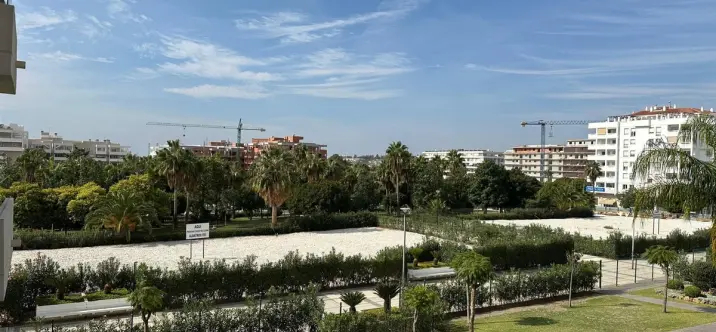 Продажа апартаментов на среднем этаже в Nueva Andalucía 2