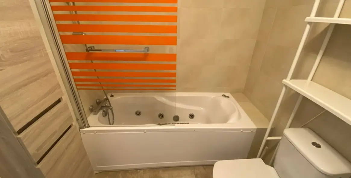 Продажа апартаментов на среднем этаже в Carvajal 10