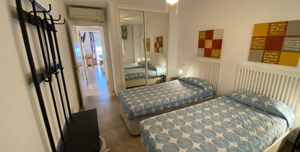 Продажа апартаментов на среднем этаже в Carvajal 13