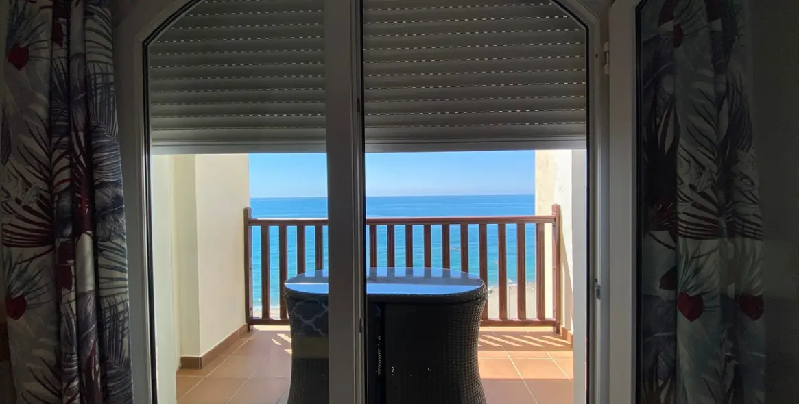 Продажа апартаментов на среднем этаже в Carvajal 14