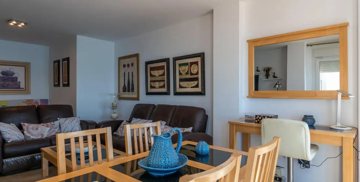 Продажа апартаментов на среднем этаже в Carvajal 33