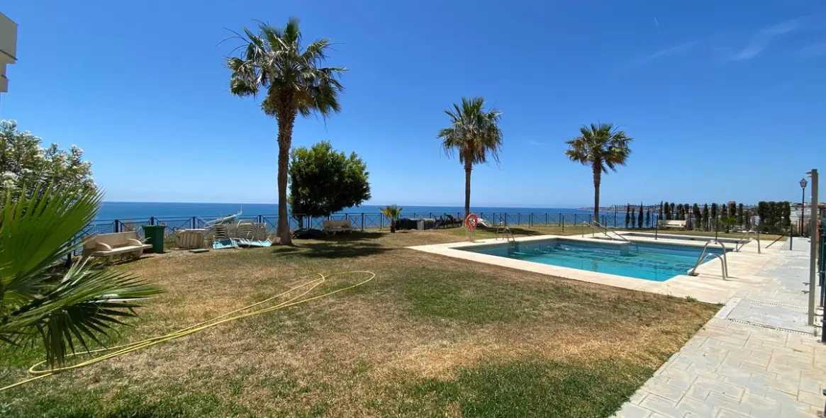 Продажа апартаментов на среднем этаже в Carvajal 42