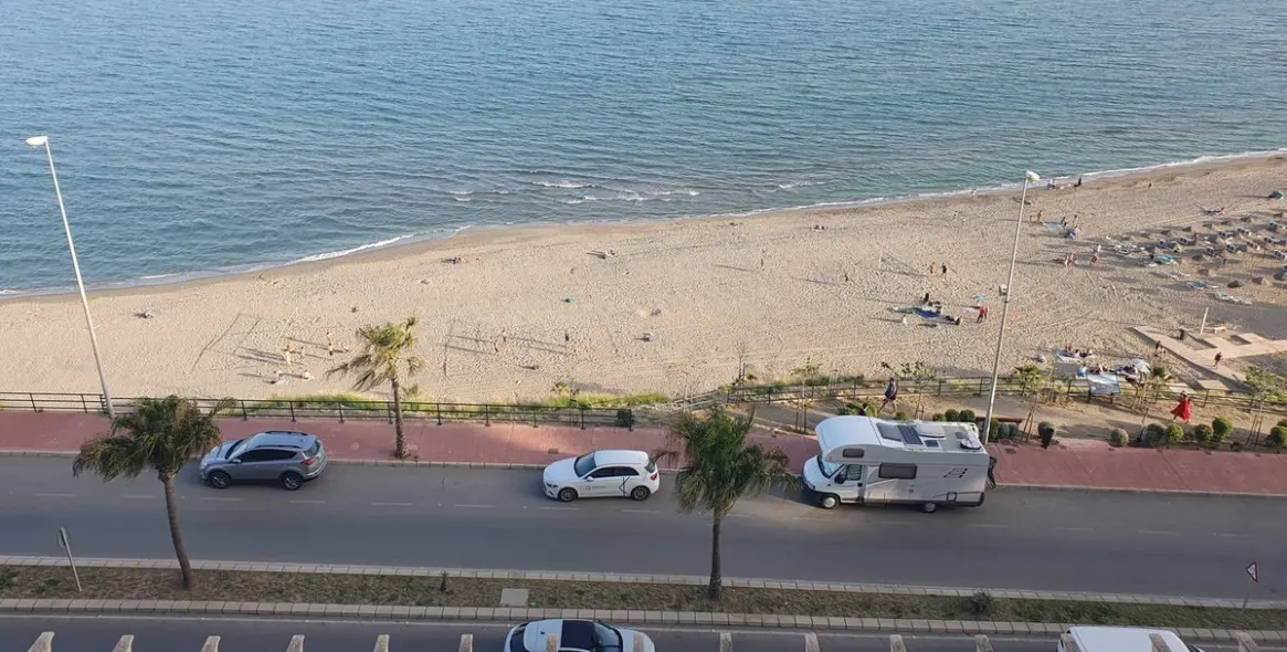 Продажа апартаментов на среднем этаже в Carvajal 43