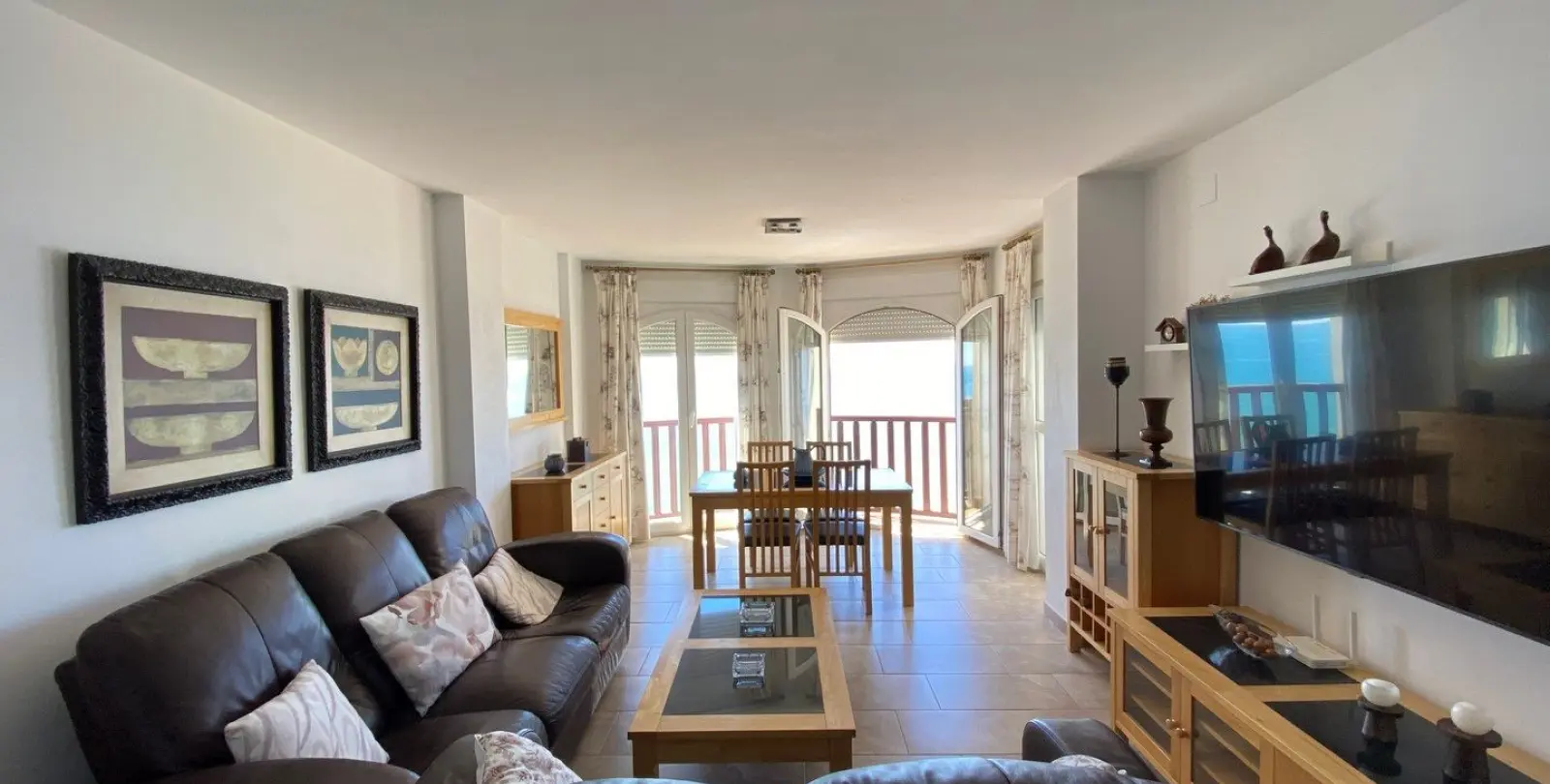 Venta de apartamento en planta media en Carvajal 35