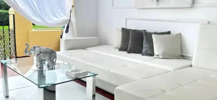 Venta de apartamento en planta baja en Guadalmina Alta 4