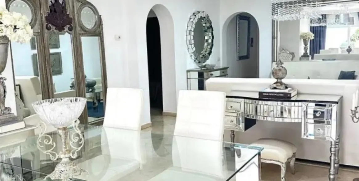 Venta de apartamento en planta baja en Guadalmina Alta 8