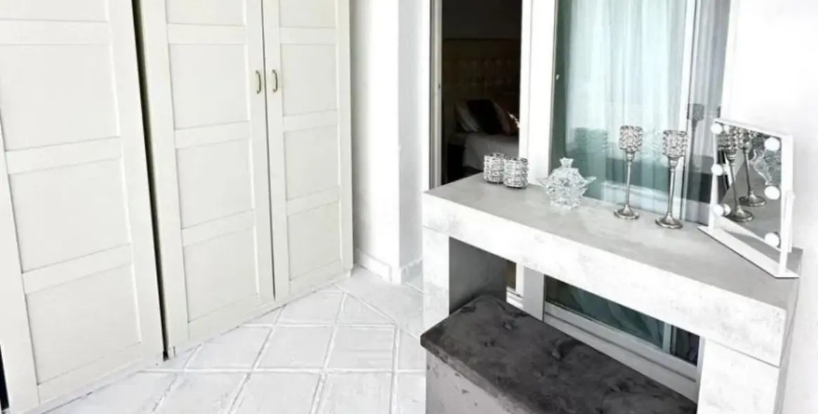 Venta de apartamento en planta baja en Guadalmina Alta 13