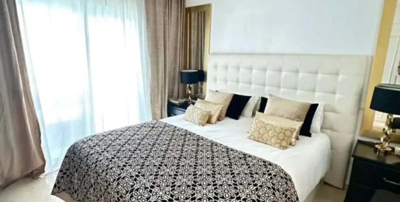 Venta de apartamento en planta baja en Guadalmina Alta 15