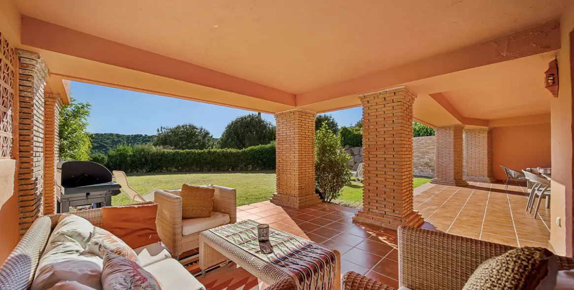 Sale of ground floor apartment in Casares Playa 2