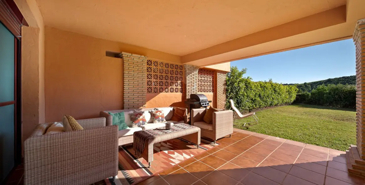 Sale of ground floor apartment in Casares Playa 9