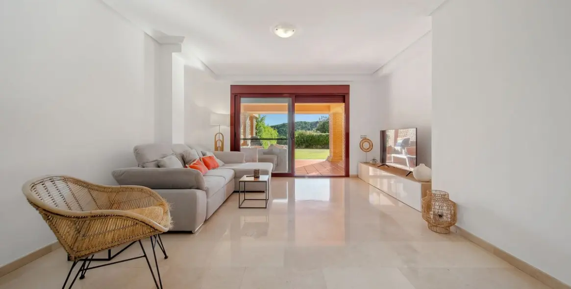 Sale of ground floor apartment in Casares Playa 11