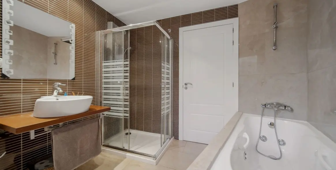 Sale of ground floor apartment in Casares Playa 18