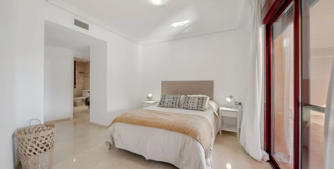 Sale of ground floor apartment in Casares Playa 21