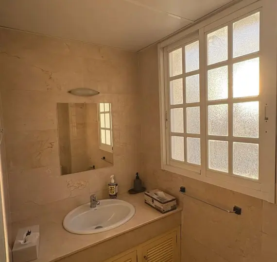 Продажа апартаментов на среднем этаже в Marbella