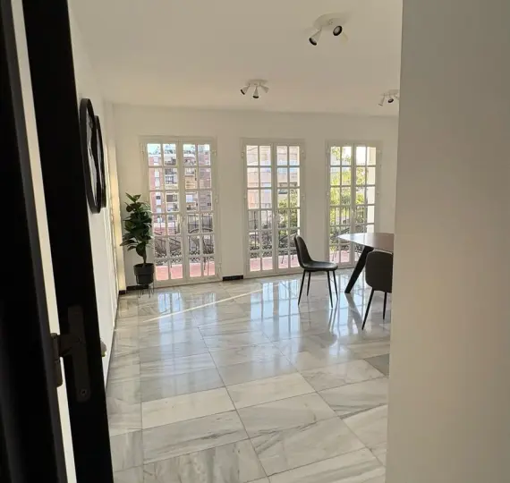 Продажа апартаментов на среднем этаже в Marbella