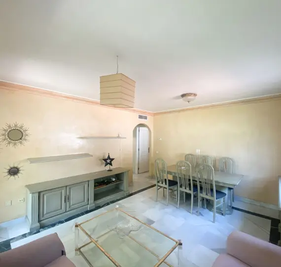 Venta de apartamento en planta baja en Nagüeles