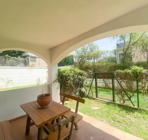 Venta de apartamento en planta baja en Nagüeles