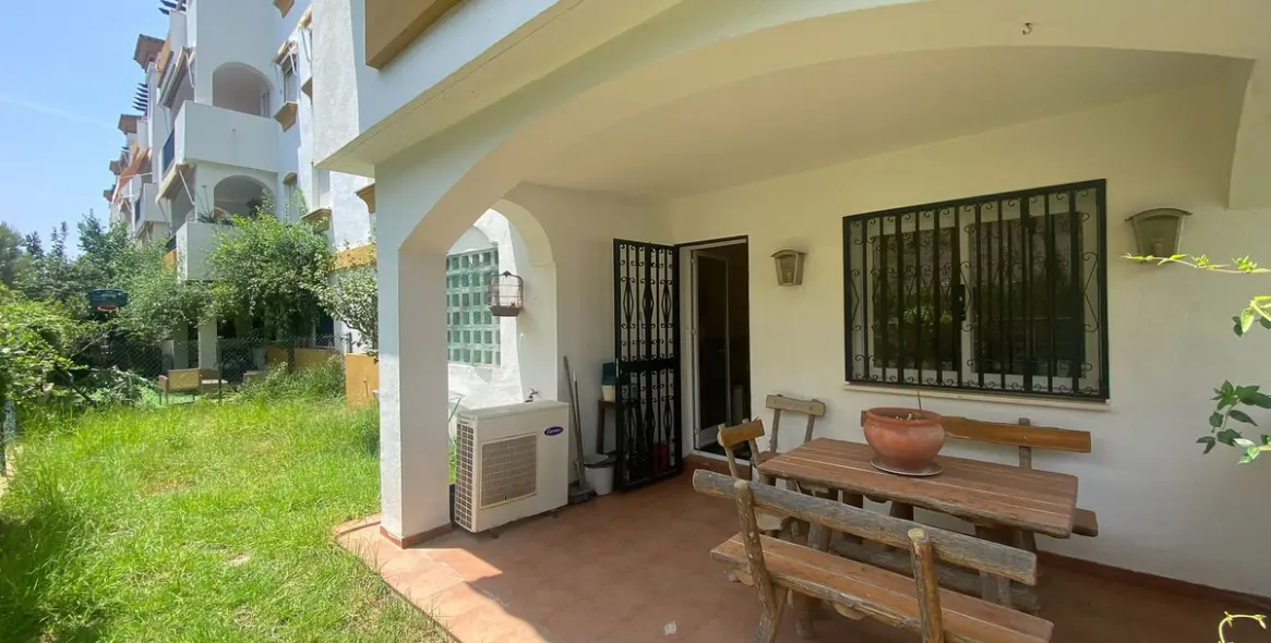 Sale of ground floor apartment in Nagüeles 7