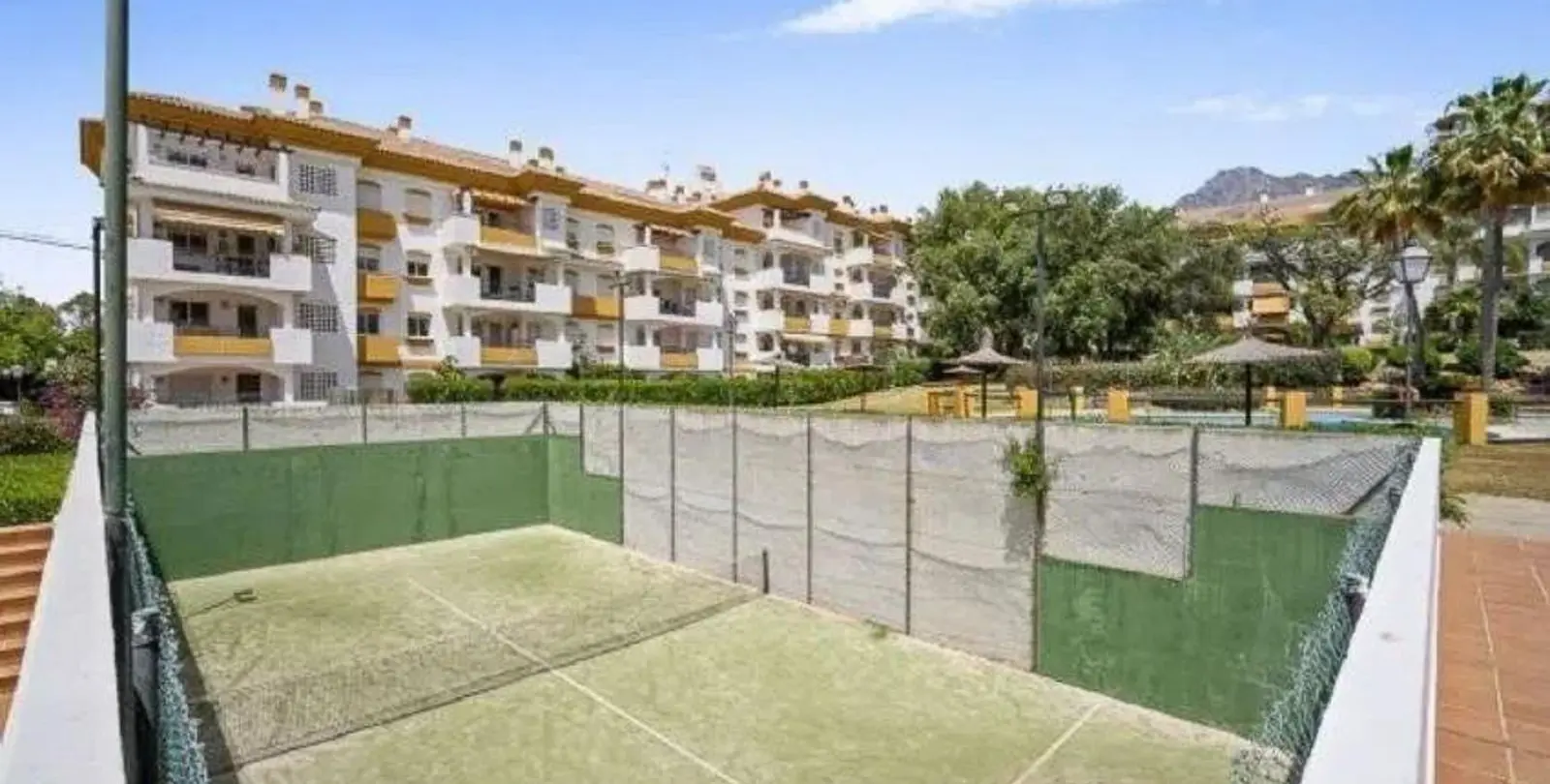 Venta de apartamento en planta baja en Nagüeles 17