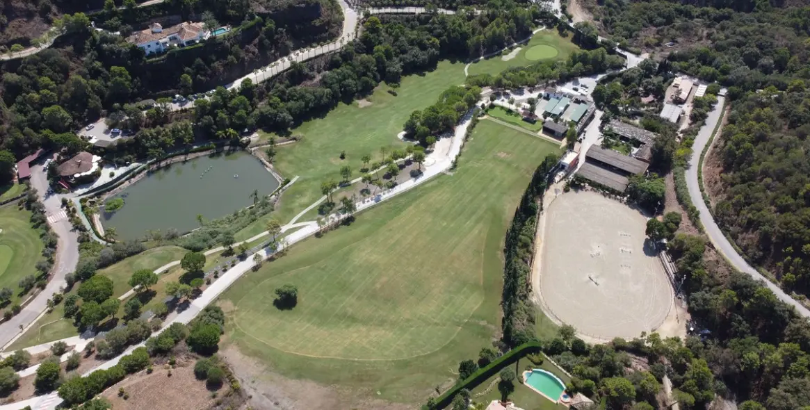 Продажа  жилого участка в Benahavís 5