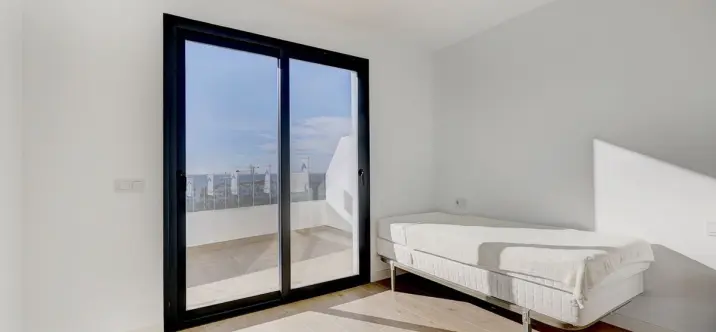 Middle floor apartment R4964029 3