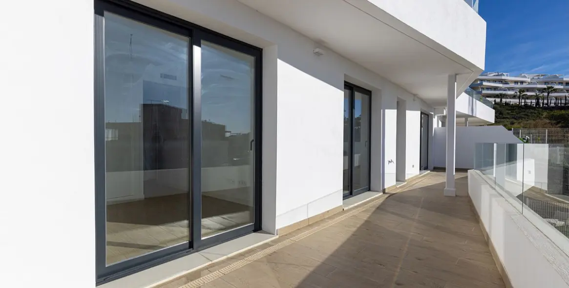 Продажа апартаментов на среднем этаже в Estepona 14