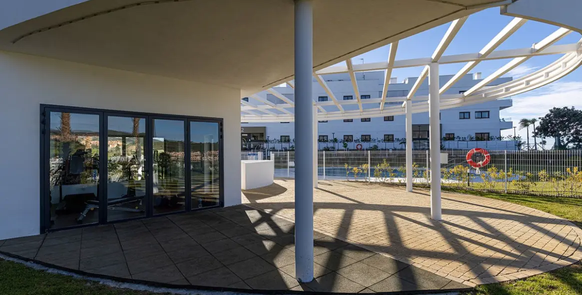 Sale of middle floor apartment in Estepona 23