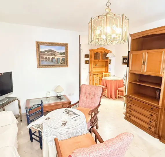 Продажа апартаментов на среднем этаже в Marbella