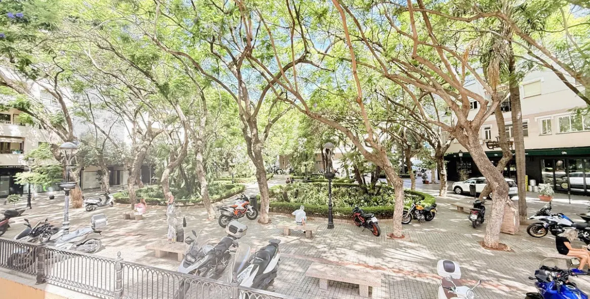 Продажа апартаментов на среднем этаже в Marbella 15