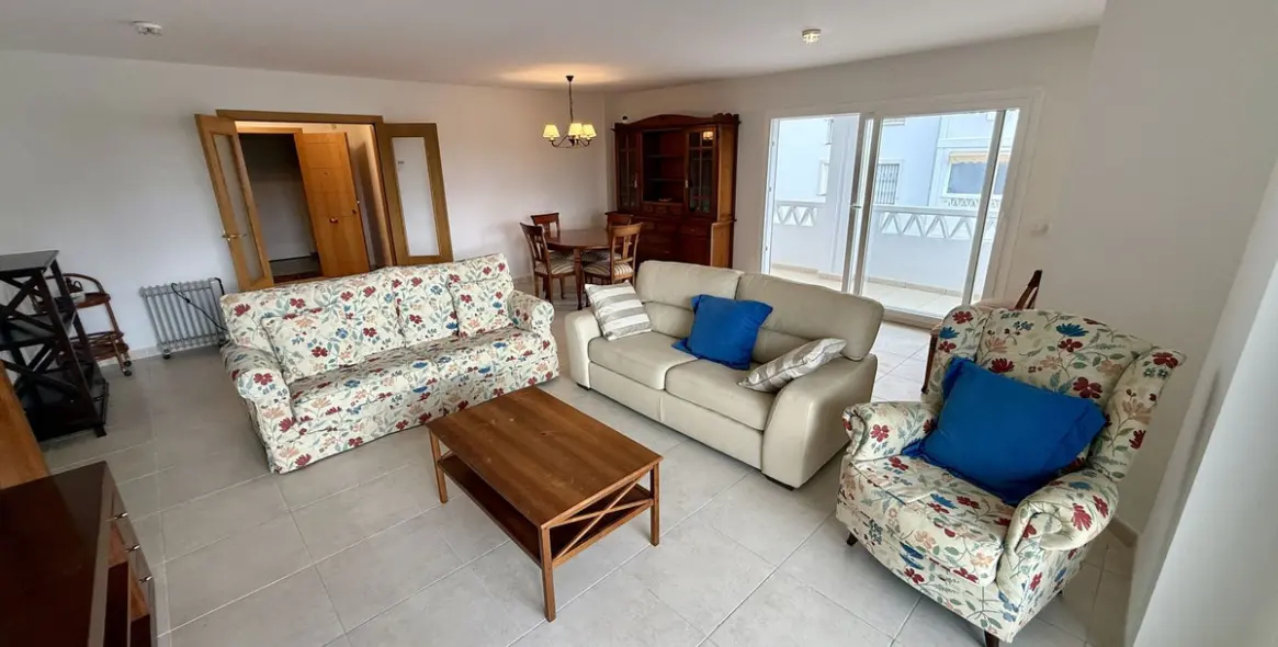 Продажа апартаментов на среднем этаже в La Campana 2