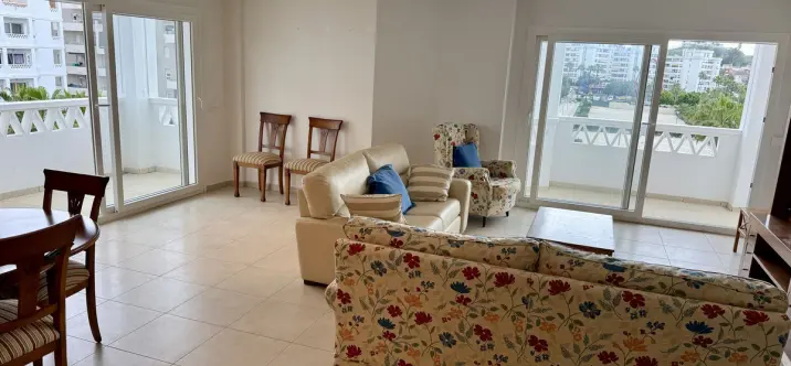 Продажа апартаментов на среднем этаже в La Campana 3