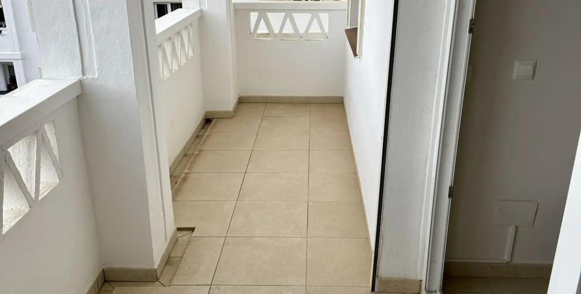 Продажа апартаментов на среднем этаже в La Campana 16