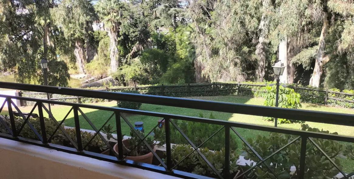 Продажа апартаментов на среднем этаже в Nueva Andalucía 1