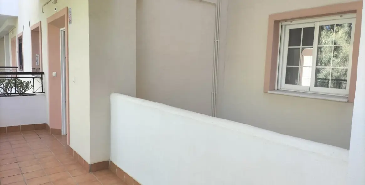 Продажа апартаментов на среднем этаже в Nueva Andalucía 2