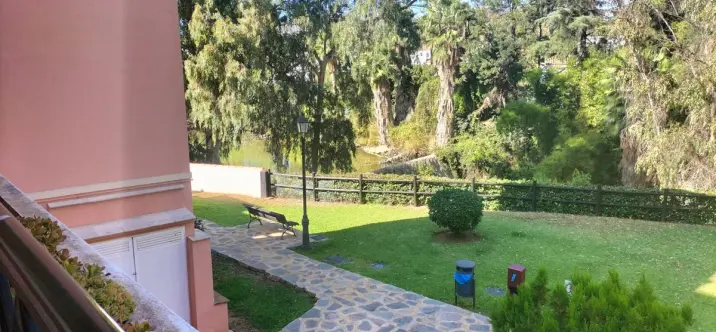 Продажа апартаментов на среднем этаже в Nueva Andalucía 4