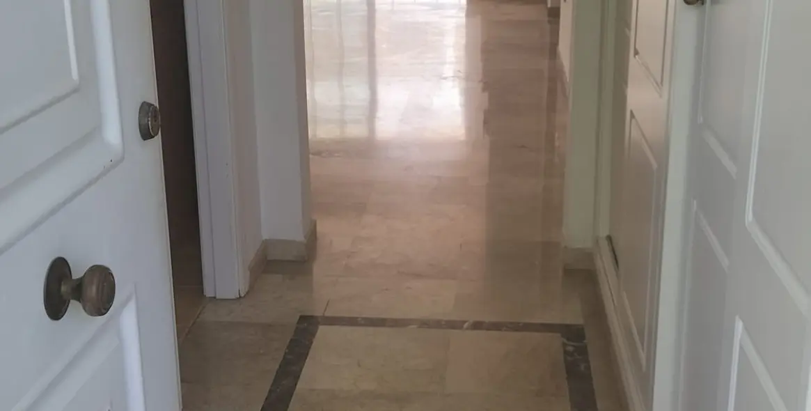 Продажа апартаментов на среднем этаже в Nueva Andalucía 6