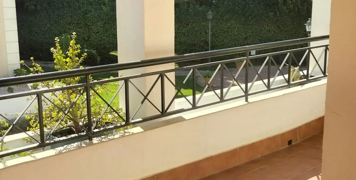 Продажа апартаментов на среднем этаже в Nueva Andalucía 17