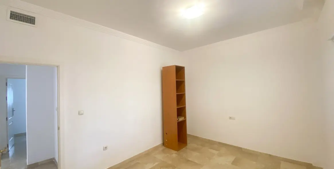 Продажа апартаментов на среднем этаже в Marbella 5