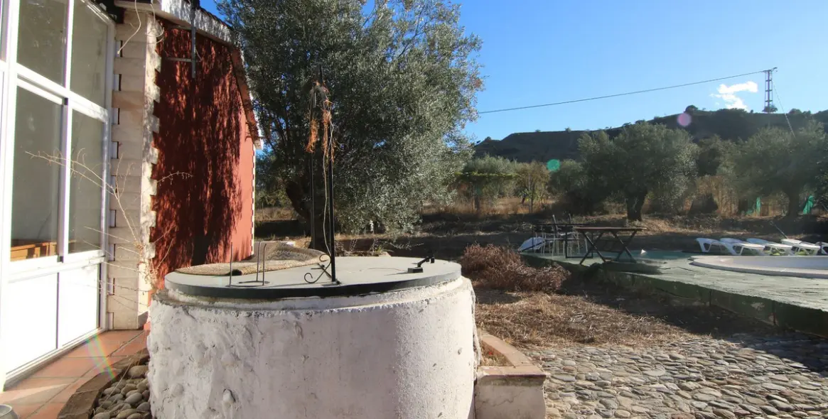 Sale of detached villa in Coín 18