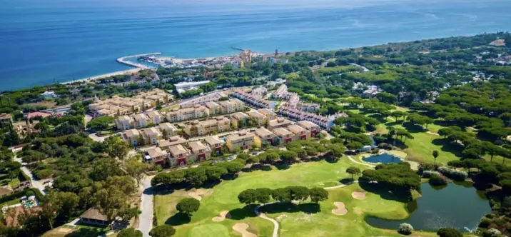 Продажа апартаментов на среднем этаже в Cabopino 1