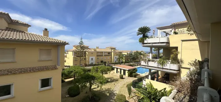 Продажа апартаментов на среднем этаже в Cabopino 4