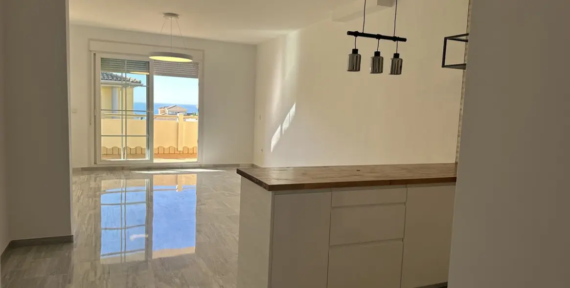 Продажа апартаментов на среднем этаже в Cabopino 9