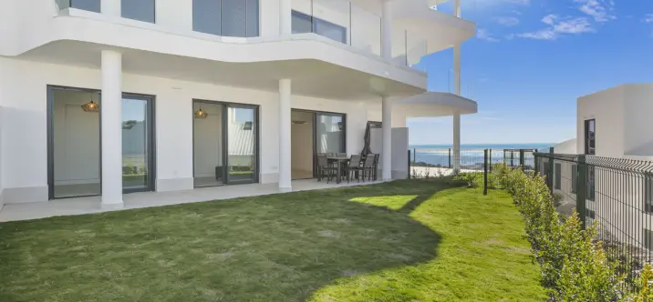 Sale of ground floor apartment in Fuengirola 1