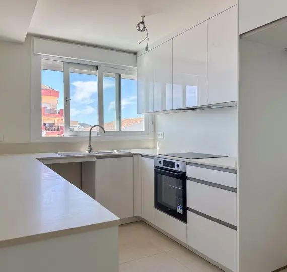 Продажа апартаментов на среднем этаже в Fuengirola