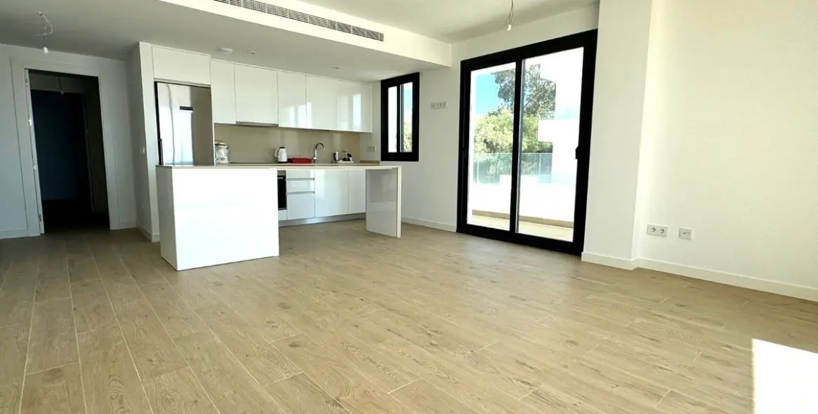 Продажа апартаментов на первом этаже в Estepona (район Estepona) 3