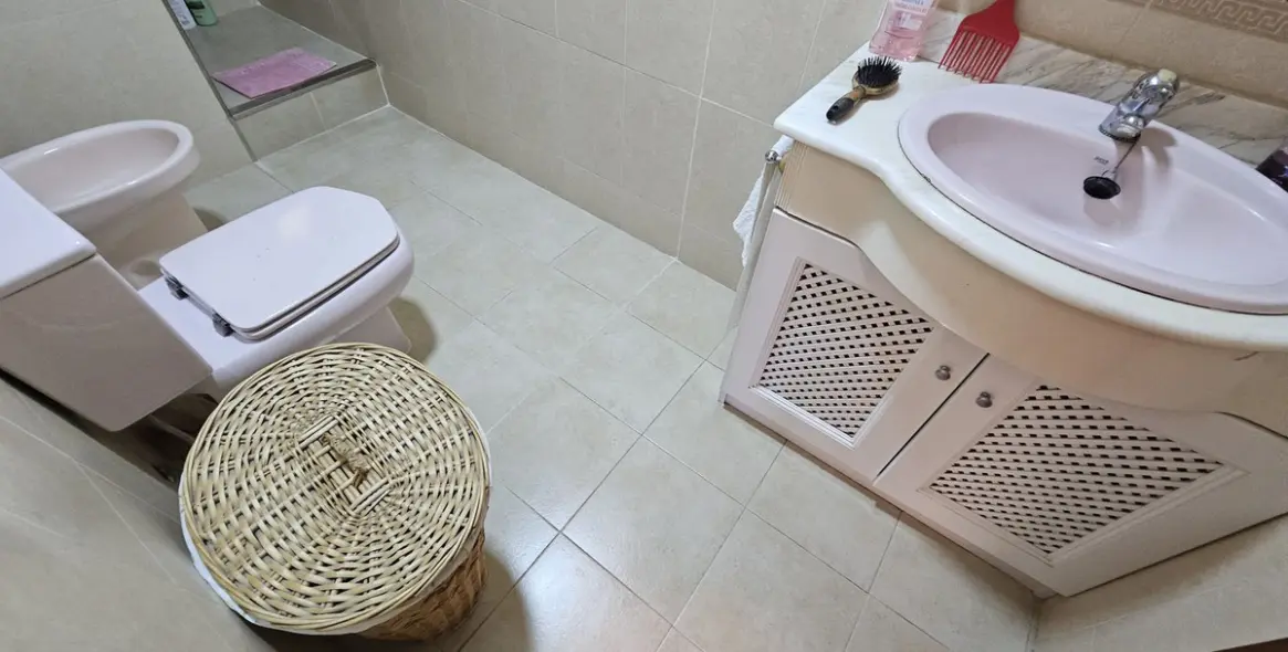 Sale of detached villa in Casares 32