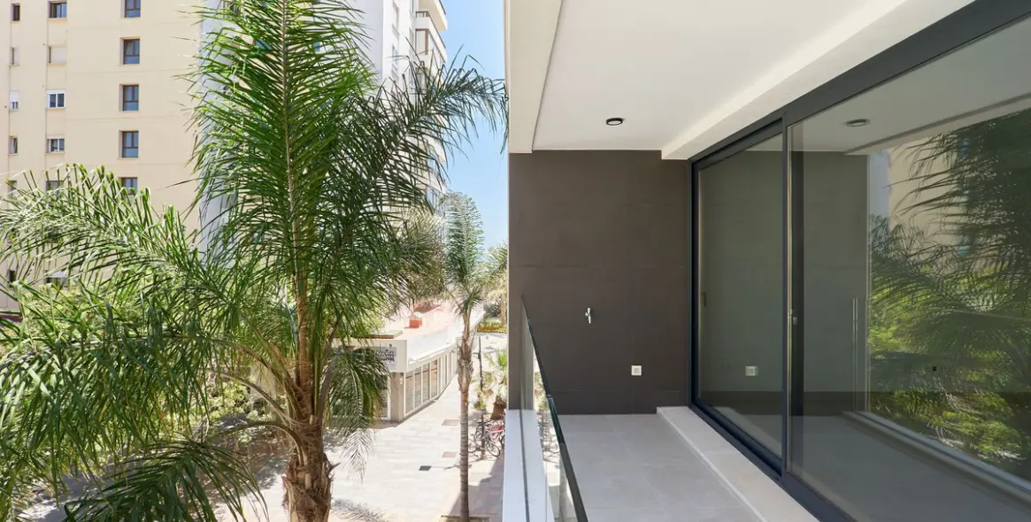 Sale of middle floor apartment in Estepona (district Estepona) 1